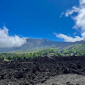 Appartamento Etna Accogliente Nel Cuore Di, Aeroporto di Catania Fontana Rossa