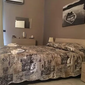 Picciridda House Appartamento Aeroporto di Catania Fontana Rossa